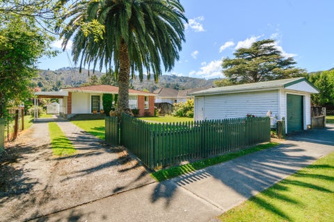 63 Glen Road, Stokes Valley, Lower Hutt