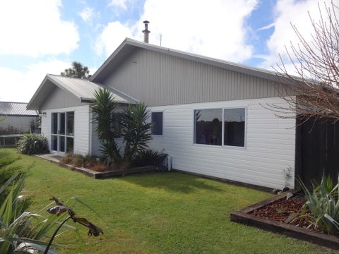 7 Martin Place, Carters Beach, Westport