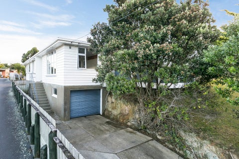 6 Hillary Street, Tawa, Wellington