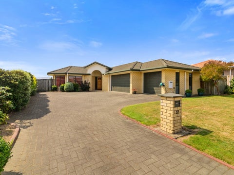 37 Elmbridge Place, Owhata, Rotorua