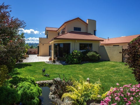 58 Navigation Drive, Whitby, Porirua