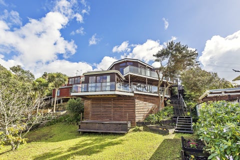 49B Sunset Road, Totara Vale, Auckland