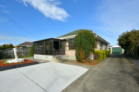 303 Lake Terrace Road, Shirley, Christchurch