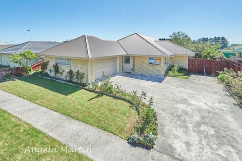 24 Parnell Heights Drive, Kelvin Grove, Palmerston North
