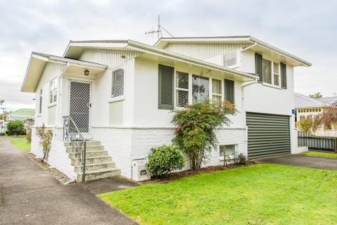 27 Young Street, Whanganui East, Whanganui