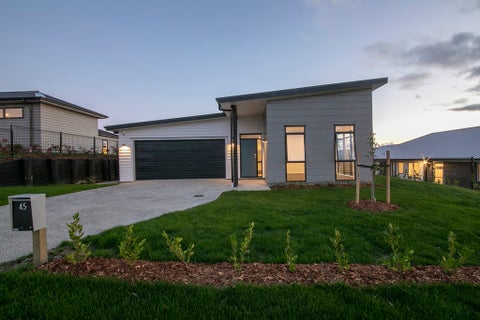 45 Twin Parks Rise, Papakura, Auckland