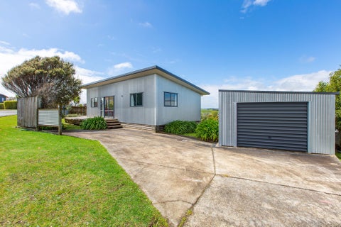 30 Manukau Road, Raglan