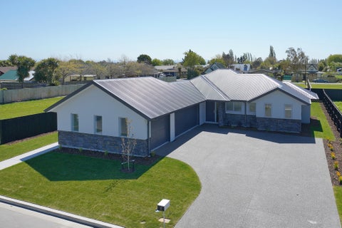 8 Benjes Place, Woodend, Woodend