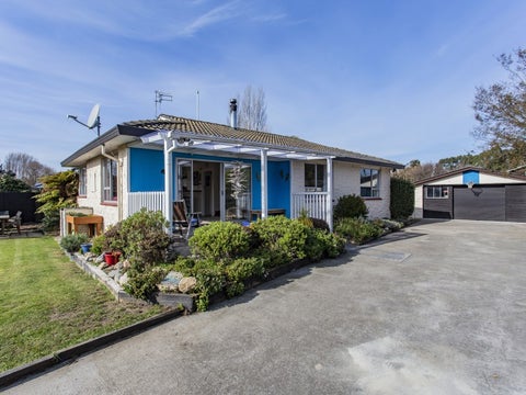 3 McKenzie Place, Waikuku Beach, Waikuku Beach
