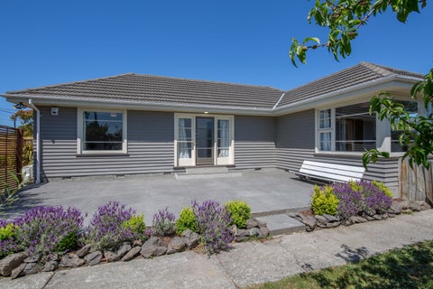 8 Reginald Street, Burwood, Christchurch
