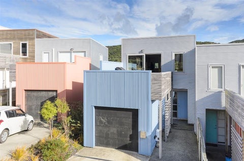 33 Saddleback Grove, Karori, Wellington