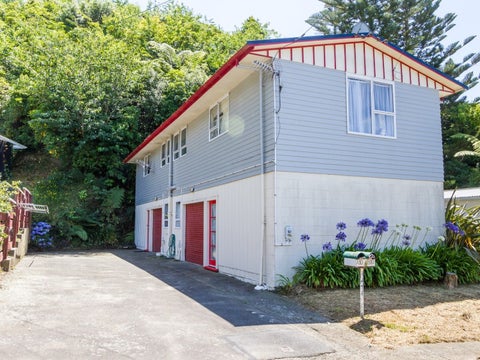 10 Mckelvey Place, Tawa, Wellington