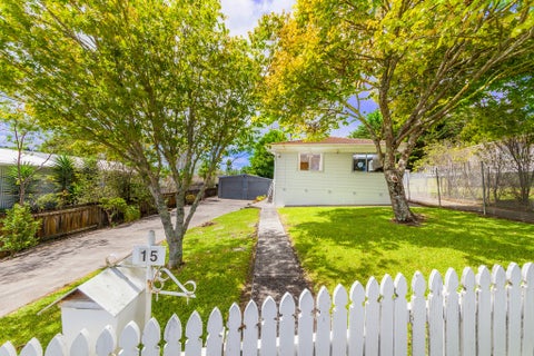 15 Garton Drive, Massey, Auckland