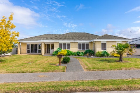 68 Kath Hopper Drive, Orewa, Orewa