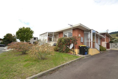 1 Bolton Place, Richmond, Richmond