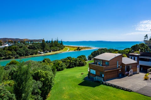 2/42 Amorino Drive, Red Beach, Whangaparāoa