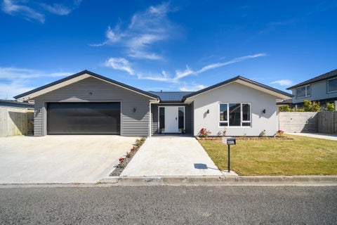 126 Johnstone Drive, Fitzherbert, Palmerston North