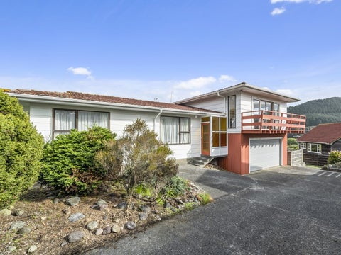 102 Taylor Terrace, Tawa, Wellington