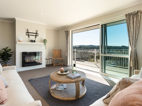 5 Carex Close, Pyes Pa, Tauranga