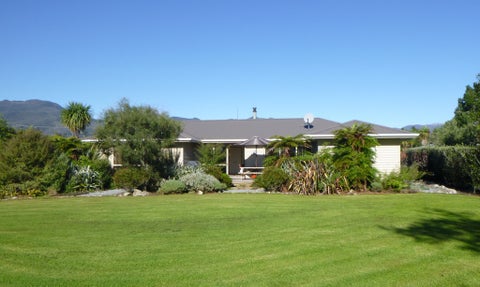221 Utopia Road, Westport, Westport