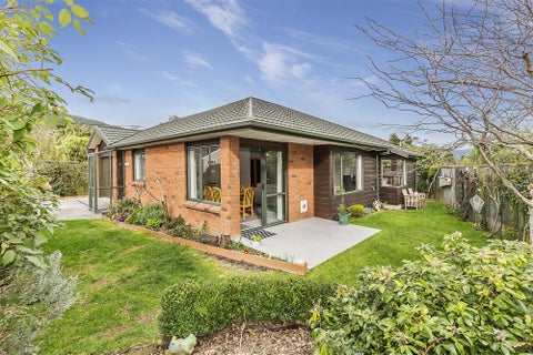 6 Gee Street, Tawa, Wellington