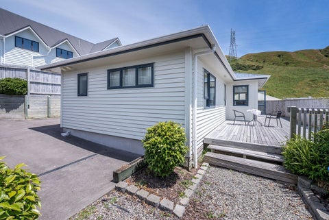 64 Waverton Terrace, Churton Park, Wellington