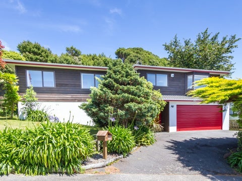 59 Ayton Drive, Whitby, Porirua
