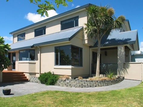 1 Bowsprit Way, Whitby, Porirua