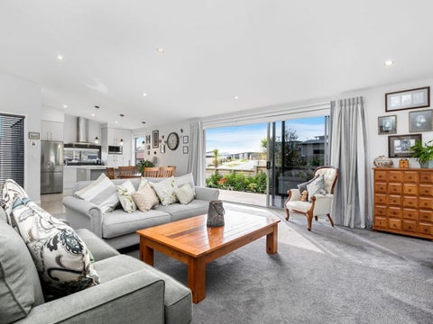 29 Rochfort Crescent, Pyes Pa, Tauranga