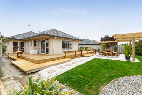 9 Ron Place, Fitzherbert, Palmerston North