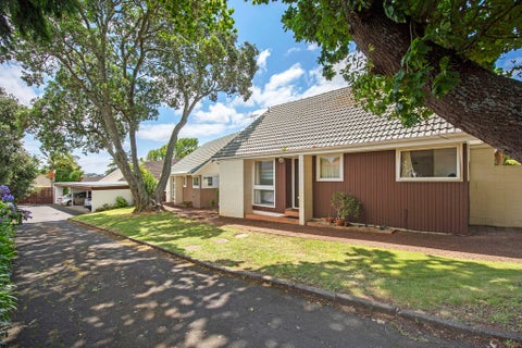 2/55 Cook ST, Howick, Auckland