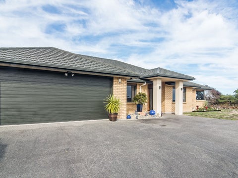 8 Lambert Way, Paraparaumu