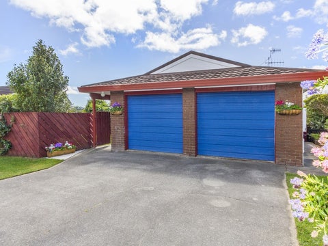 23 Longitude Place, Whitby, Porirua