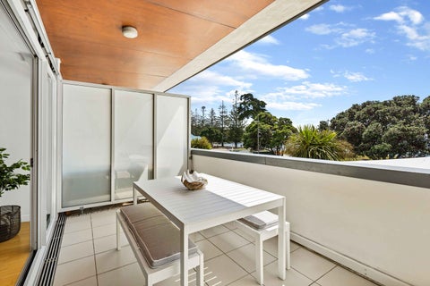 5/87 Clyde Road, Browns Bay, Auckland