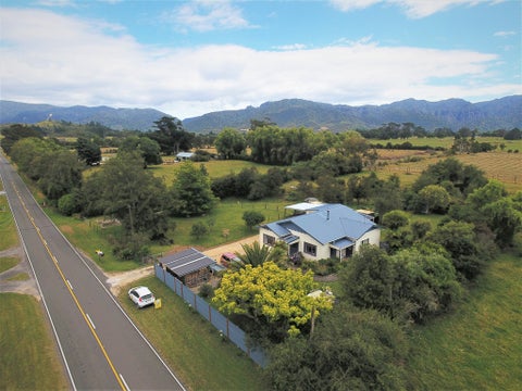880 Collingwood-Bainham Main Road, Rockville, Collingwood