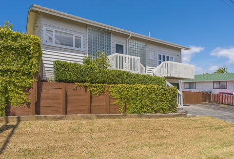 2A Hertford Street, Blockhouse Bay, Auckland