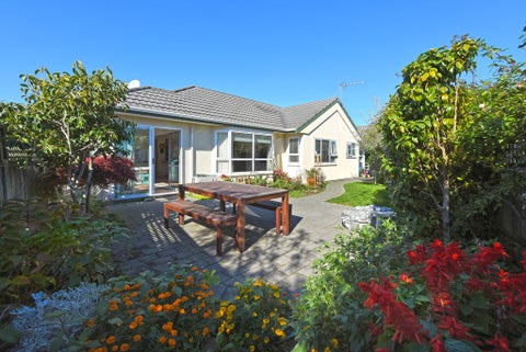 17 Millwood Place, Silverstream, Upper Hutt