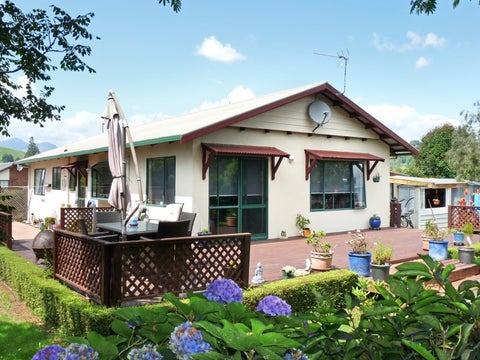 34 Lord Auckland Road, Wakefield