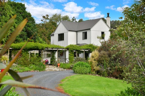 420 Mangakura Road, Helensville, Helensville