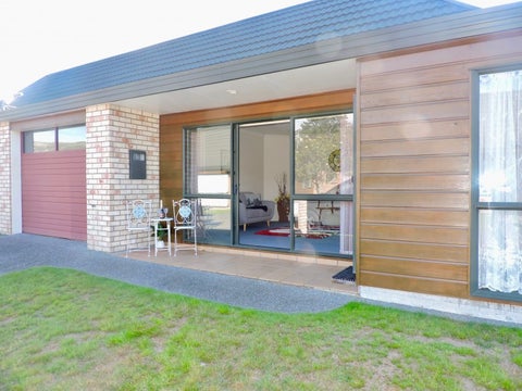37/42 Main Road, Tawa, Wellington