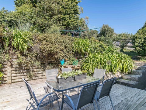 16 Ranui Terrace, Tawa, Wellington