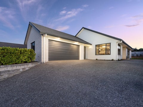 6 Benmore Crescent, Pyes Pa, Tauranga