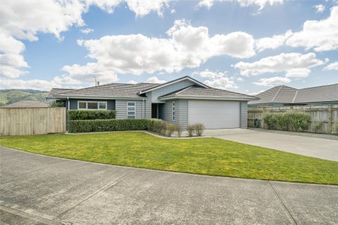 77 Sunstone Crescent, Timberlea, Upper Hutt