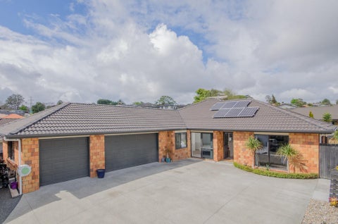 4 Caffreys Avenue, Massey, Auckland