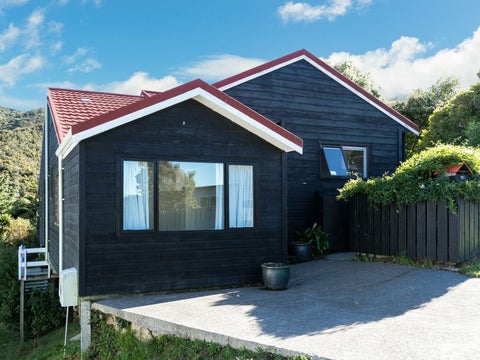 99 Thurleigh Grove, Karori, Wellington