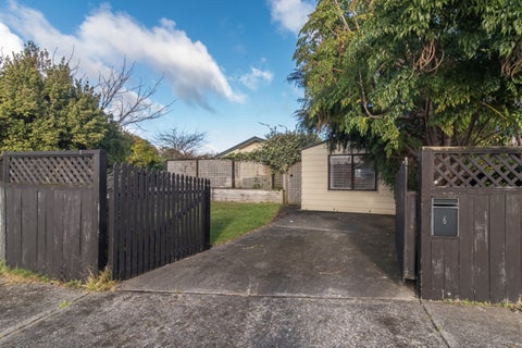 6 Campbell Avenue, Paraparaumu