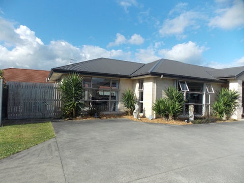 33 Tennyson Avenue, Kelvin Grove, Palmerston North