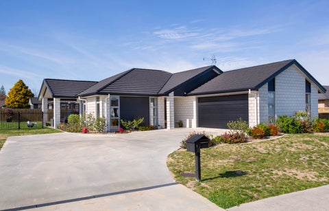 4 Plescher Crescent, Leamington, Cambridge
