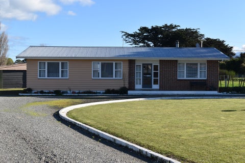 64 Chester Road, Clareville, Carterton