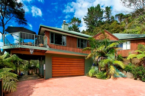 207 Carter Road, Titirangi, Auckland